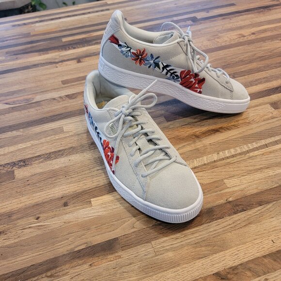 NWOT PUMA Suede Hyper Embelished Womens in Glacier Grey White - Picture 2 of 14